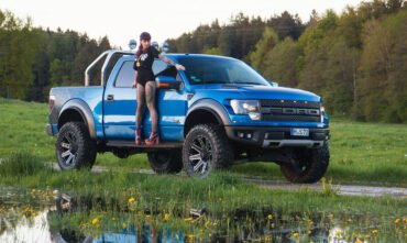 Ford F-150 SVT Raptor 6.2L